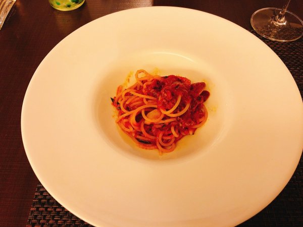 札幌イタリアンリッチRICCI cucinaITALIANA1回め実食_三皿目 小樽ヘラガニとケッパーのトマト煮ソース