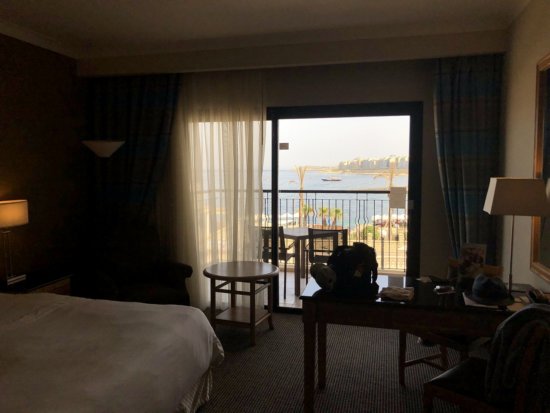マルタ島ウエスティンドラゴラーナリゾートホテル_デラックスシービュールーム_ルームチェンジしたお部屋窓からの眺望