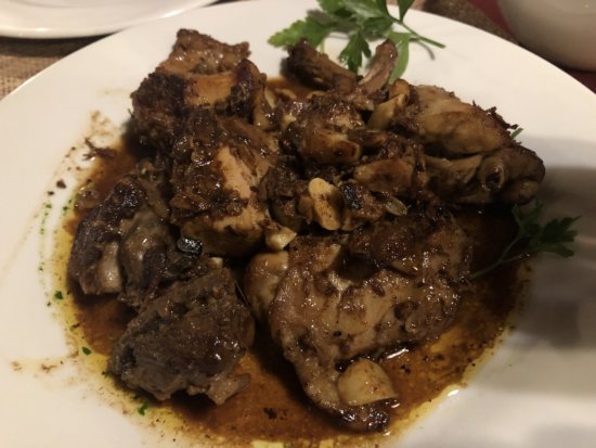 マルタ島夫婦たびのディナー1番のゴジタン_ウサギ肉の煮込み