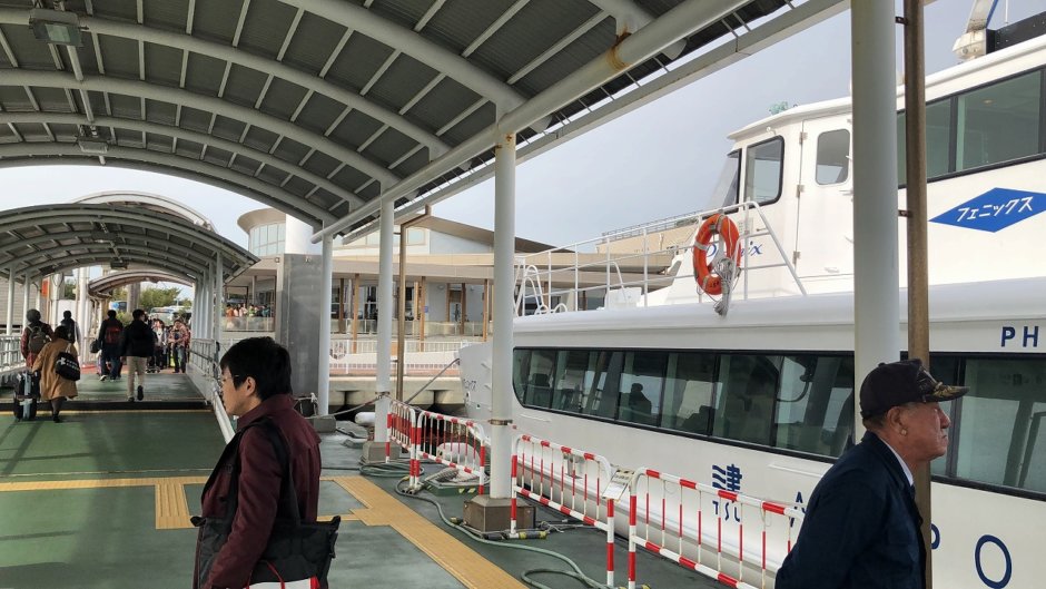 【中部国際空港から伊勢神宮へ】セントレアから高速艇と特急バスで伊勢駅前に行ってみた 夫婦たび 【中部国際空港から伊勢神宮へ】セントレアから高速艇と特急バスで伊勢駅前に行ってみた 夫婦たび