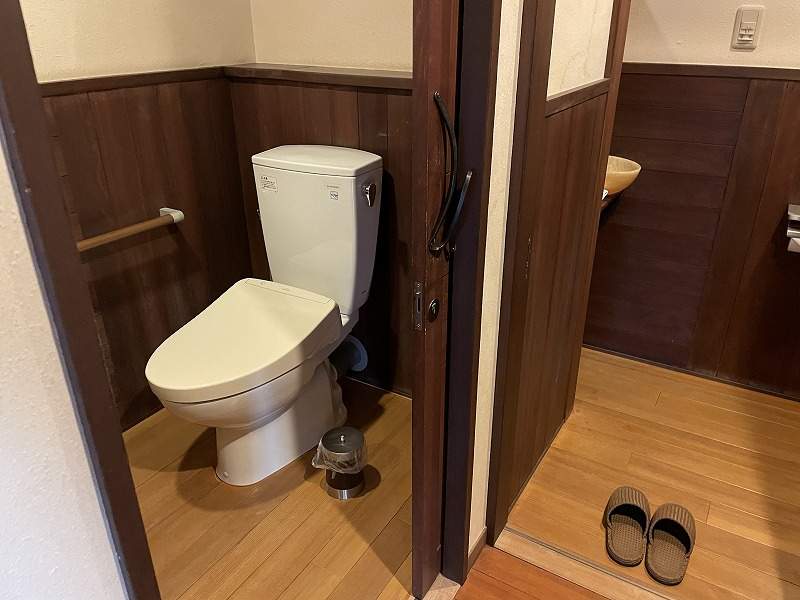 あかん鶴雅別荘 鄙の座の風の座スイート燈火(とうか)502_客室トイレ
