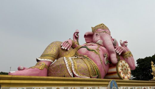 【バンコク観光】半日でピンクのガネーシャと緑のガラス仏塔のあるワット・パクナムに行けるツアーはオススメ！